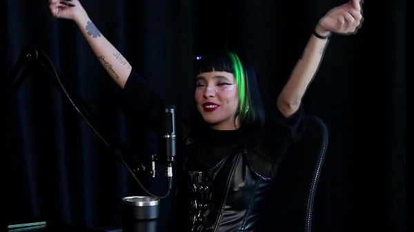 Image Por ser famoso, queria um programa de gra&ccedil_a, prefere fazer hard e tem vontade de fazer gang bang - Carol RHCP (SHEER/RED)