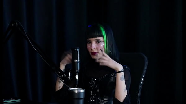 Image Decidiu investir em conte&uacute_do porn&ocirc_, foi chamada na dire&ccedil_&atilde_o da escola por um v&iacute_deo vazado, perdeu a virgindade na cama da m&atilde_e - Carol RHCP (SHEER/RED)