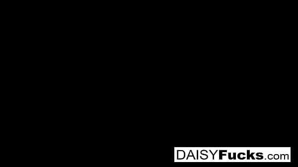 Image Sexy & pierced Daisy Monroe masturbates for the camera