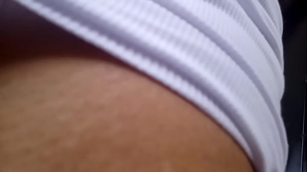 Image HIJASTRA EN EL BALCON TIENE CALOR Y SE LE VE SU CO&Ntilde_O MOJADO EL VECINO PERVERTIDO LA OBSERVA Y LA HIJASTRA SE DA CUENTA YTERMINA EN SU CAMA A SEGUIR CON SU DELICIOSA MASTURBACION