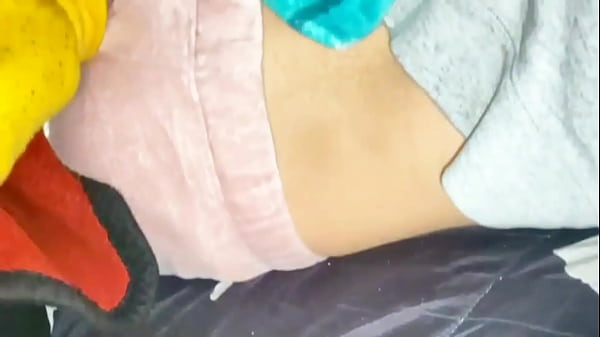 Image Comparto la cama con mi vecina y le meto toda la verga a media noche