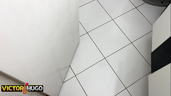 Image Lavando a pica do ator depois da grava&ccedil_&atilde_o - bastidores oficial