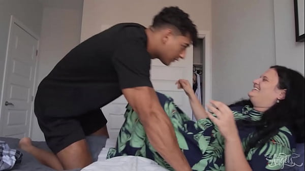 Image Izzy Wilde Is Attracted To Her Sister's BF, She Sneaks Into Her Room To Sniff Her BF's Boxer Short - TRANSANGELS