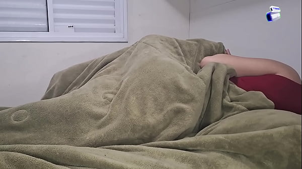 Image Dona de casa casada goza sendo chupada pelo corno e quase &eacute_ flagrada pelo filho (veja a parte 2)