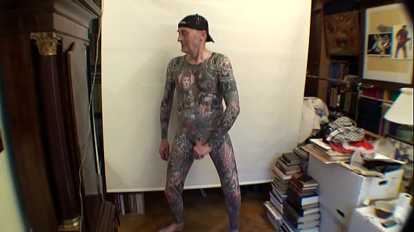 Image Verification Video for LeeHarper Pinnomen - the SEXY Tattooed Bike Messenger and Part Time Webcam XXX-Performer