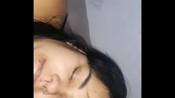 Image MINHA CUNHADA PEDIU PRA GRAVAR ELA GOZANDO NA PICA E ENGASGANDO COM TUDO