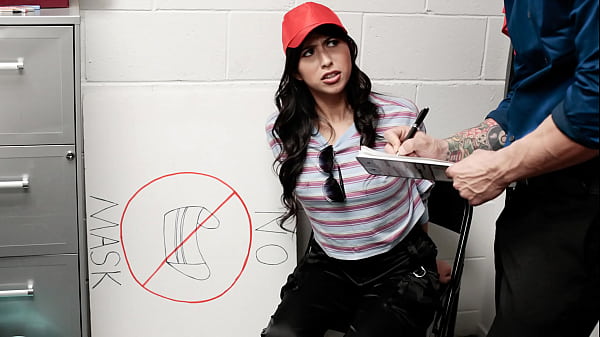 Image Loss Prevention Officer Gives the Teen Her Chance to Go Free - Pervcop