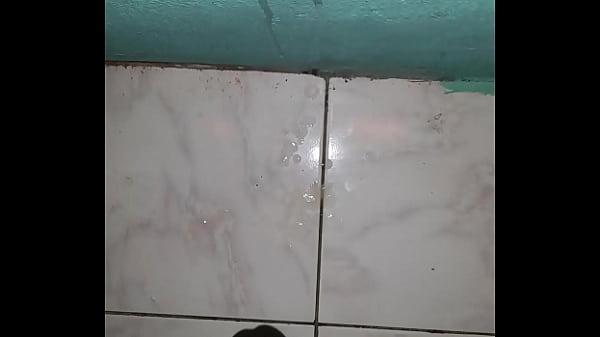Image Fucking fleshlight with massive cumshot