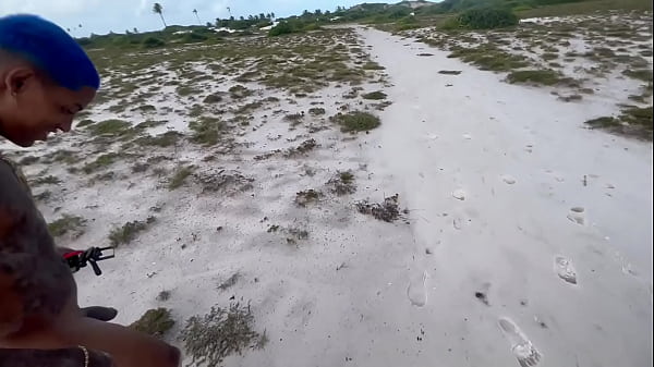 Image Fui fazer Putaria com minhas amigas gostosas em um deserto de areia