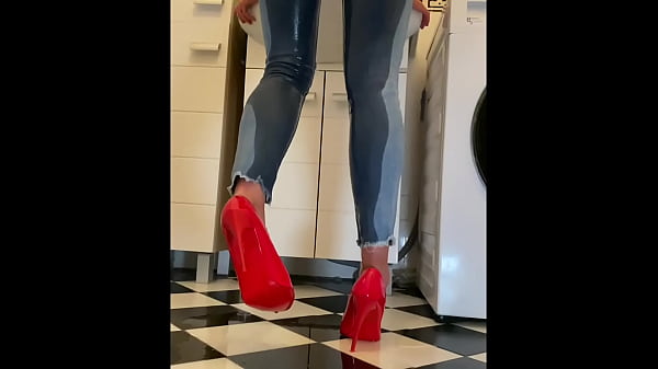 Image Desperate Wetting my Jeans and in my sexy Red HighHeels and play with