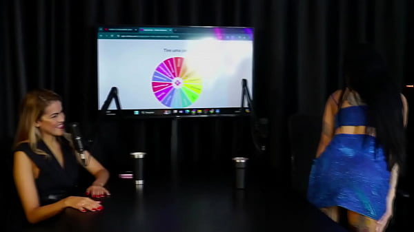 Image Safada demonstrou seu boquete, tira a roupa e mostra seus enormes peitos depois de dizer que fez atendimento com famosos - Evelyn Buarque (SHEER/RED)