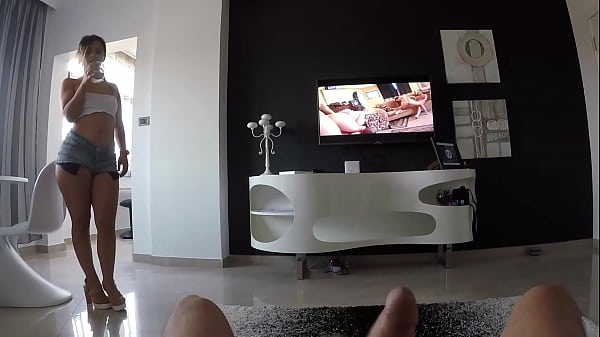 Image Step Sister Surprise: Mutual Pleasure Session Caught on Camera!