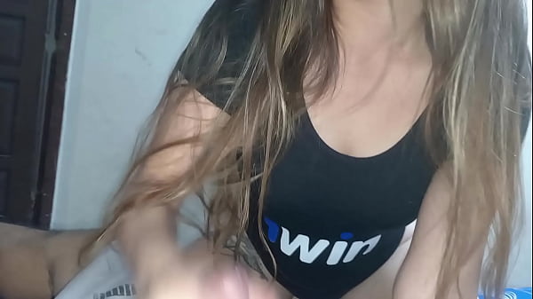 Image HIJASTRA CACHONDA le pide a su PADRASTRO chuparle la verga