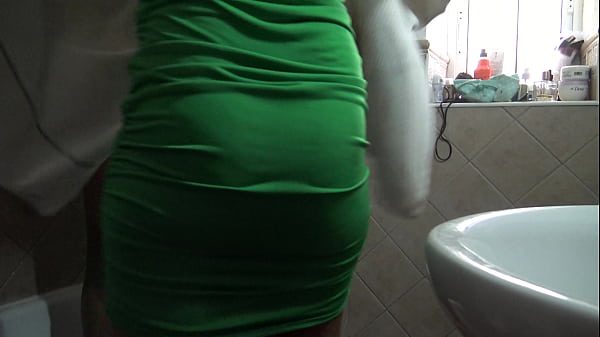 Image TABOO FAMILY: amateur stepmom still showers her stepson everyday