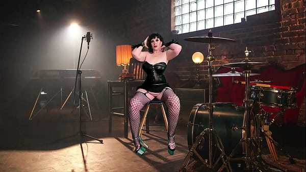 Image Granny Carmen's Metal Momma Cocksucking Groupie