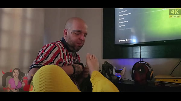 Image Limpa minha buceta que outro homem encheu de porra seu corno inutil