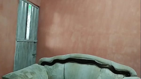 Image Me follo el gran culo de mi vecina mientras su marido trabaja... A ella le gusta m&aacute_s mi verga