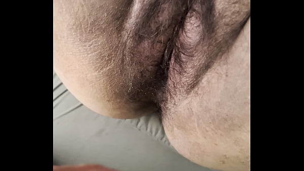 Image Me frota la cola con su pito, y hace que me venga