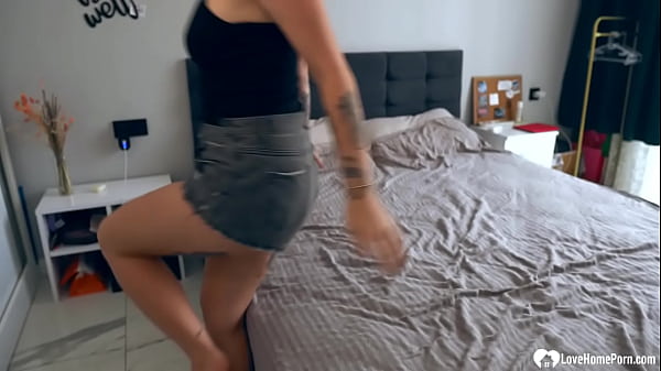 Image Tinder date gets a big hard cock