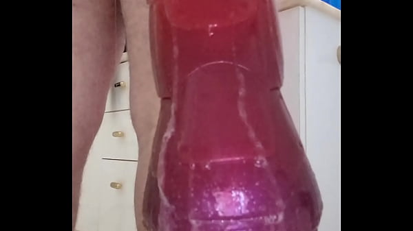Image Je me masturbe dans la salle de bain