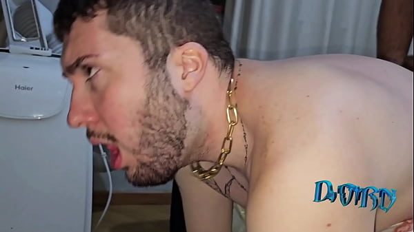 Image Branquinho tatuado mamando e dando pro dotado na cama (COMPLETO NO RED)