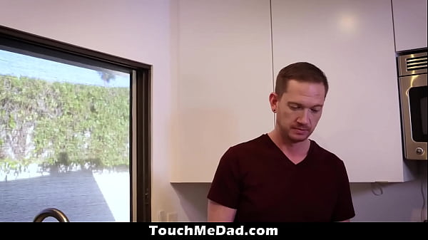 Image Stepdad Brody Kayman Make His Stepson Sage Roux Naked to Clean the Floor - Touchmedad