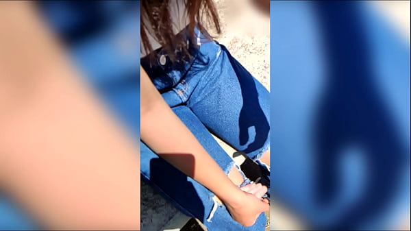 Image Imvito a ver NETFLIX a la Nena del Parque y me la termino FOLLANDO
