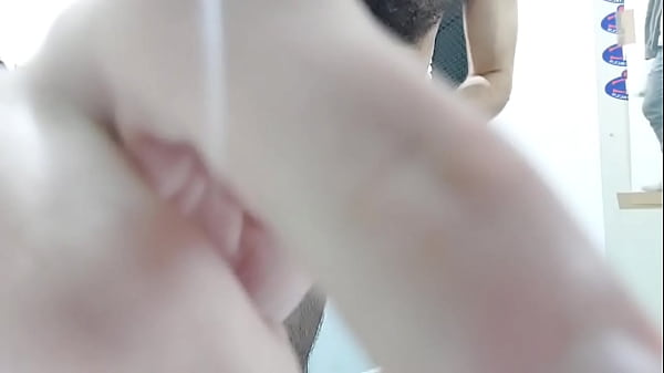 Image Masturbandome en mi habitacion, 10 minutos con el pene gordo y peludo super rico