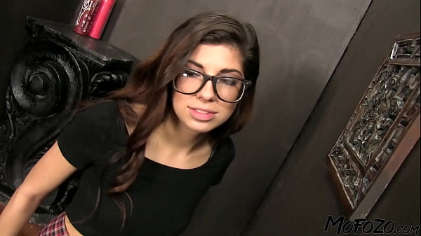 Image MOFOZO.com - Young Amateur Enjoys Sucking A Big Dick