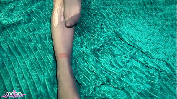 Image Husband fucks wife in torn pantyhose - Real Russian Porn