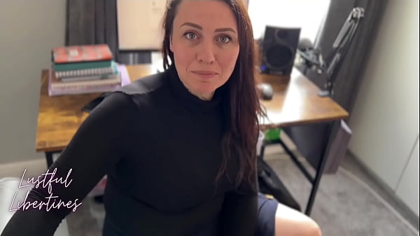 Image Creampie Stepmom while she takes a work call