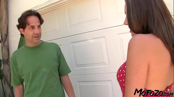 Image MOFOZO.com - 18 Year Old Amateur Enjoys Dickriding