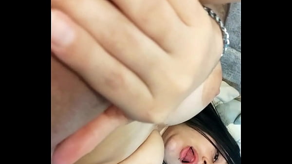 Image ASRM con jugos vaginales- Latina con tetas grandes se masturba