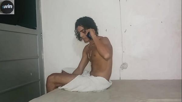 Image SALGO DEL BA&Ntilde_O Y MI COMPA&Ntilde_ERA DE CUARTO ME RECIBE CON UNA INCREIBLE MAMADA- te gusta que te chupe el PENE PAPI? que rico me follas mi amor