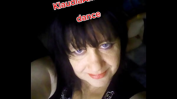 Image KlaudiaAmberGirl masturbating while dancing