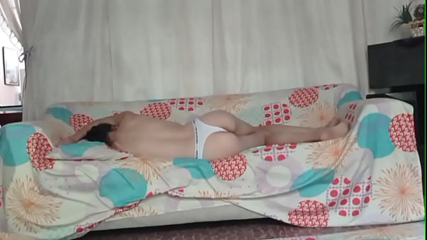 Image Mujer venezolana delgada es follada por hombre alto colombiano