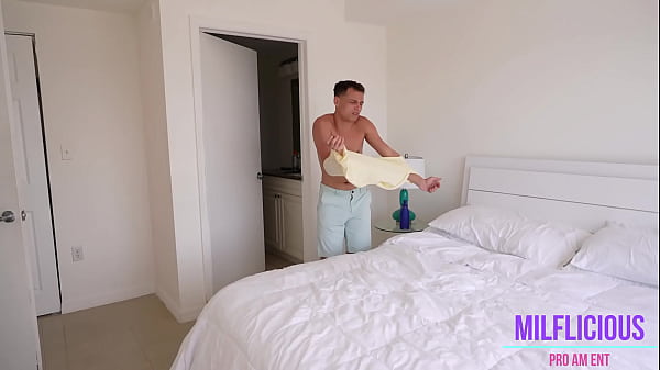Image The Hot Stepmom & The Needy Stepson w Sarai Minx BLOWJOB
