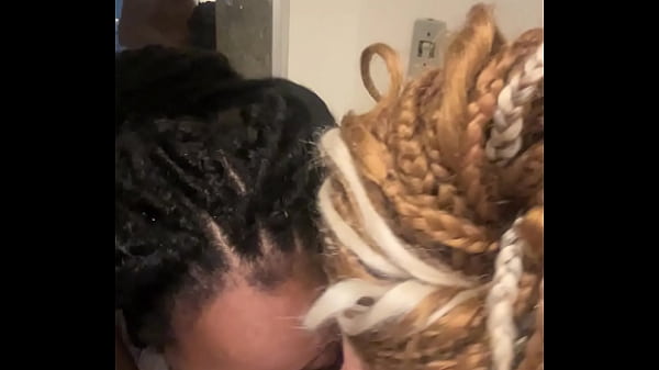 Image Dotado fode no pelo com a Vicky menage e a Sofie Lollipop