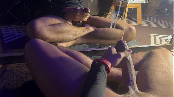 Image twink dotado bbc 24cm socando uma ate jorrar leite