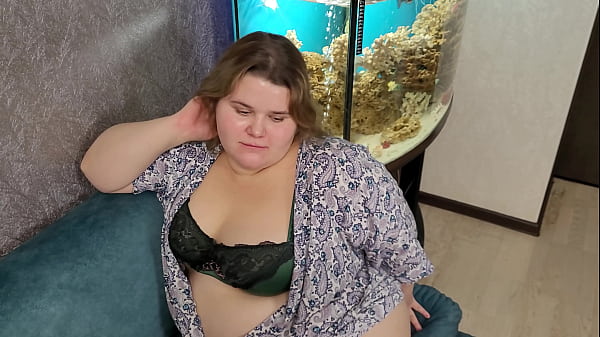 Image Chubby Mommy with a huge ass fucks with a stranger while her husband is not at home