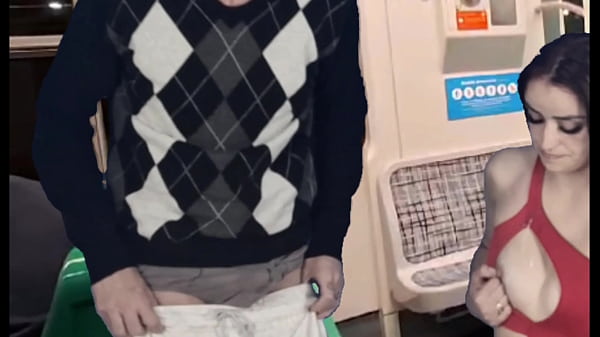 Image Novinha estudande foi cercada por tr&ecirc_s estranho dentro do trem em publico!