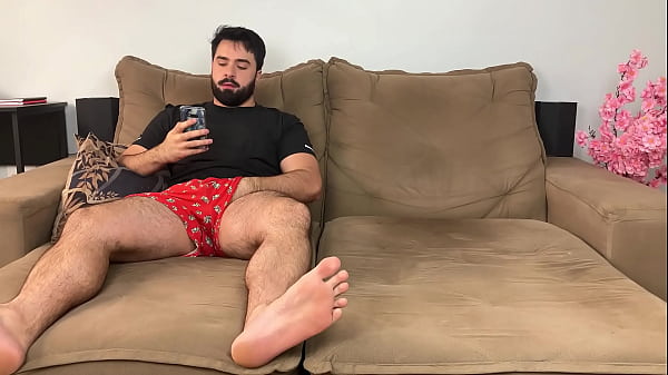 Image Gym to Hot Action: Guy Jerks Off to Porn, Gets Caught and Sucks Off His Friend - Vincent and Vitor