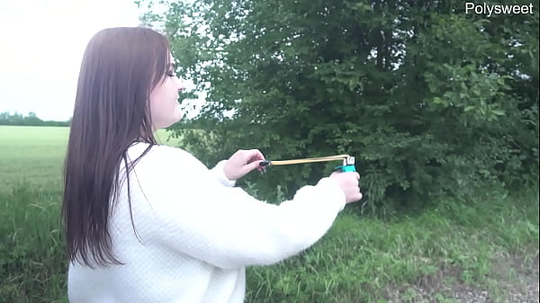 Image Hot public pegging in sunny weather