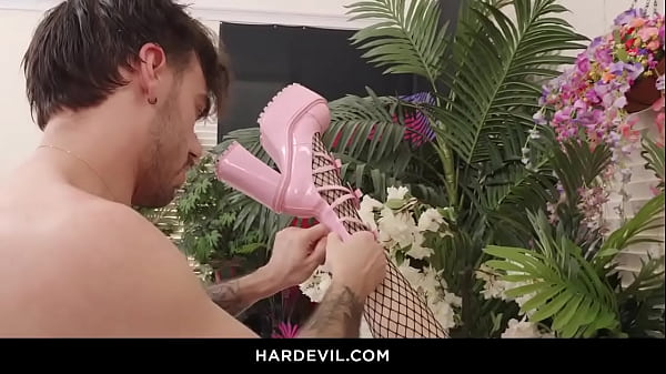 Image SASHA BEART GAPING ANAL SUBMISSION