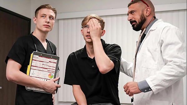 Image Perverted Gay Doctor Fucks His Favorite Patient in His Clinic - Doctorblows