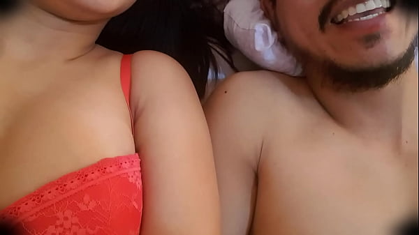 Image hijastra mexicana Miranda Salazar se queda en casa mientras todos salen a trabajar