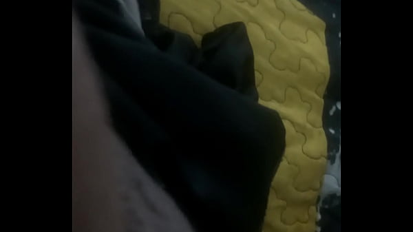 Image Pau duro grande melado no banheiro pra vc chupar bichinha