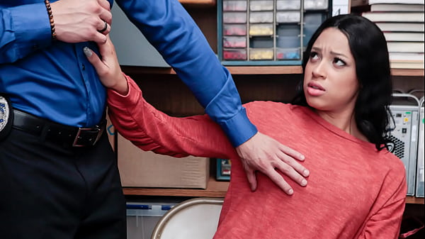 Image Teeh Was Confronted About Her Shoplifting Crime by The Guard - Fuckthief