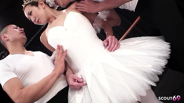 Image Skinny flexible Asian Ballerina Girl seduce to MMF 3some Fuck in uncensored JAV Porn