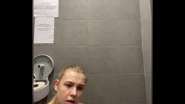 Image Fisting anal in the public